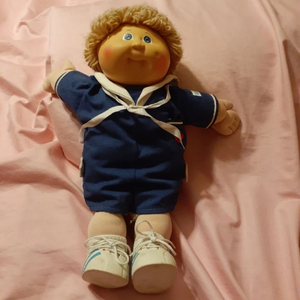 1985 Cabbage Patch Doll - Picture 2 of 5